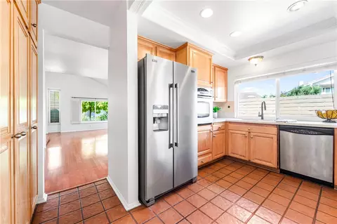 Kitchen - 15946 Clarendon St, Fountain Valley, CA 92708 photo 1 of 7