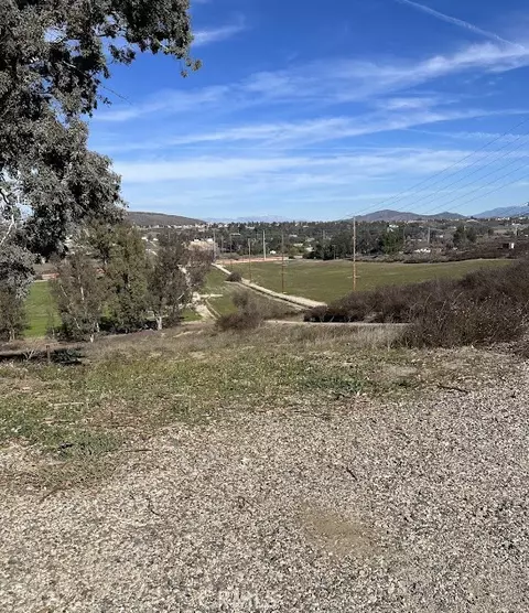 30925 Nicolas Rd, Temecula, CA 92591 photo 5