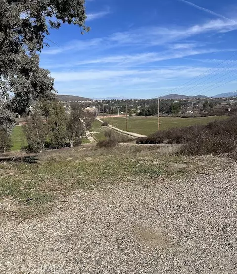 30925 Nicolas Rd, Temecula, CA 92591 photo 2