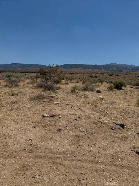 226 Vaccor Ave, Llano, CA 93544