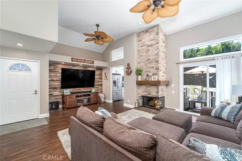 8182 Mainsail Dr #203, Huntington Beach, CA 92646