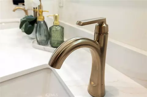 Bath - 3072 Scholarship, Irvine, CA 92612 photo 6 of 6