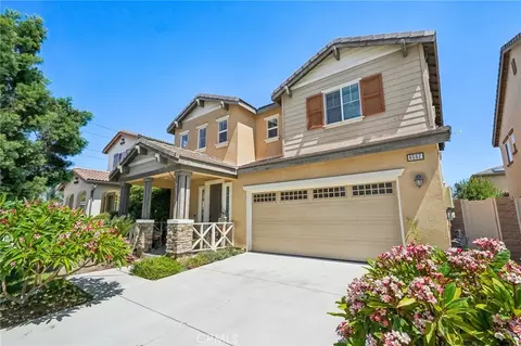 6562 Crescendo Ct, Eastvale, CA 92880