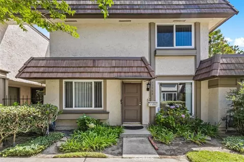 13966 Chelmsford Walk, Westminster, CA 92683