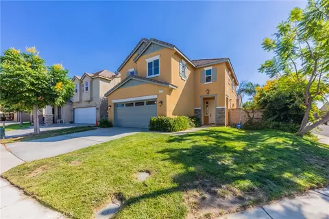 1717 Ropehaven Ct, Perris, CA 92571