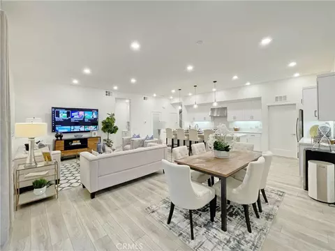 407 Transport, Tustin, CA 92782