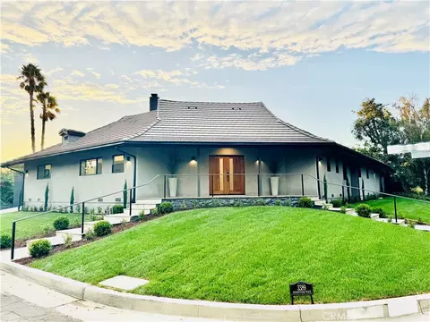 3389 Wrightview Pl, Studio City, CA 91604