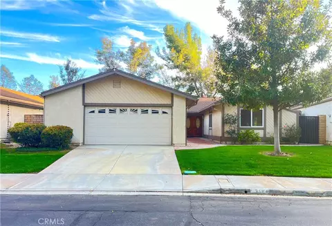 718 Via La Paloma, Riverside, CA 92507