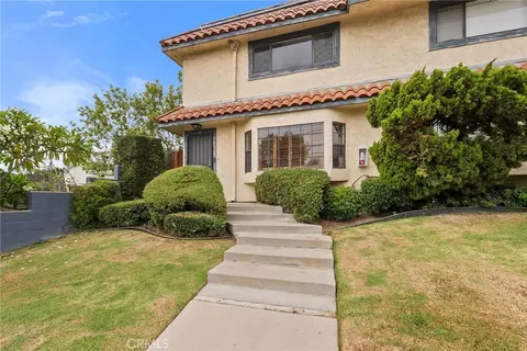 405 W Mountain Vw #10, La Habra, CA 90631