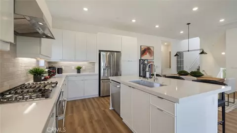 58 Dudley, Irvine, CA 92618