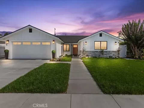 270 Albert Pl, Costa Mesa, CA 92627
