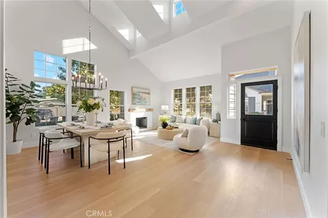 2041 Westminster Ave, Costa Mesa, CA 92627