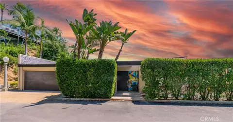 9400 Sierra Mar Dr, Los Angeles, CA 90069