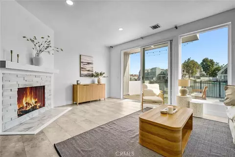 3682 Montego Dr, Huntington Beach, CA 92649