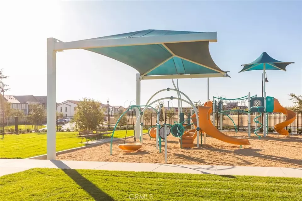 View/Area - 4053 S Sunflower Paseo S, Ontario, CA 91761 photo 6 of 20