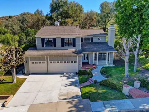 5470 E Big Sky Ln, Anaheim, CA 92807