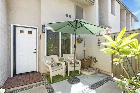 4900 E Chapman #4, Orange, CA 92869