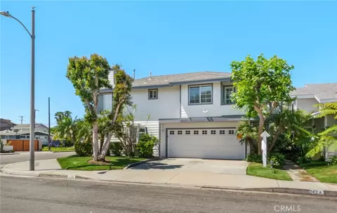 245 Palmer St, Costa Mesa, CA 92627