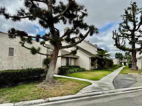 10087 Hidden Vlg, Garden Grove, CA 92840