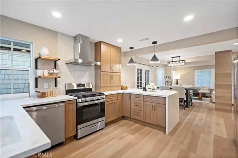 3746 Gardenia Ave, Long Beach, CA 90807