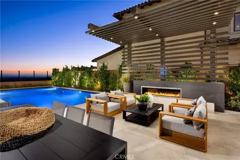 557 Peninsula, Irvine, CA 92602 photo 6