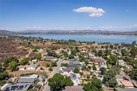 33208 Gillette St, Lake Elsinore, CA 92530