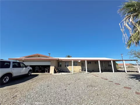 1084 Seaview Ave, Thermal, CA 92274