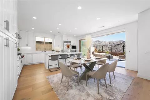 107 Somera, Irvine, CA 92602