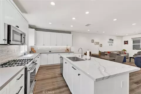 115 Hideaway Loop, Mission Viejo, CA 92692