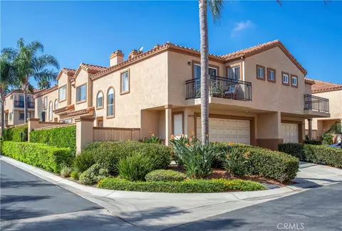 18859 Milos Cir, Huntington Beach, CA 92648