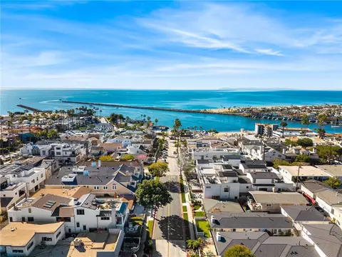 305 Fernleaf, Corona Del Mar, CA 92625