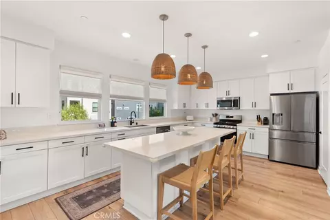519 Caleigh Ln, Costa Mesa, CA 92627