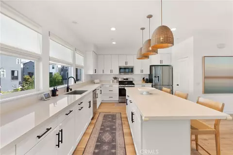 519 Caleigh Ln, Costa Mesa, CA 92627