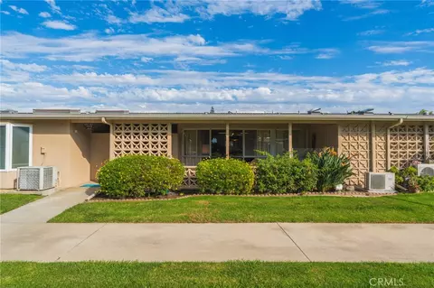 1681 Tam 0shanter Rd #10J M12, Seal Beach, CA 90740