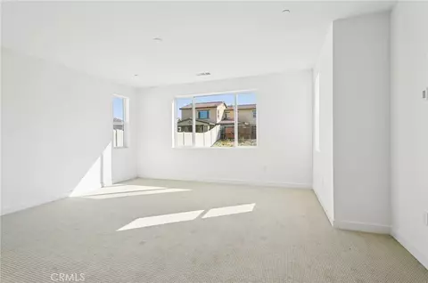 4040 Saddle Dr, Palmdale, CA 93551 photo 4