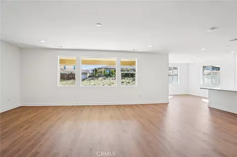 4040 Saddle Dr, Palmdale, CA 93551 photo 2