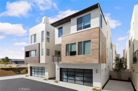 77 Ebb Tide Cir, Newport Beach, CA 92663