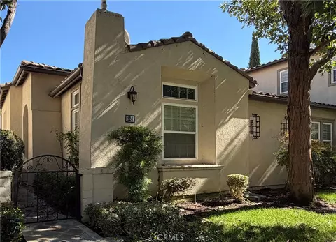 124 Vermillion, Irvine, CA 92603