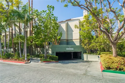 2233 Martin #202, Irvine, CA 92612