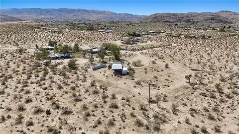 View/Area - 5235 Border Ave, Joshua Tree, CA 92252 photo 2 of 8