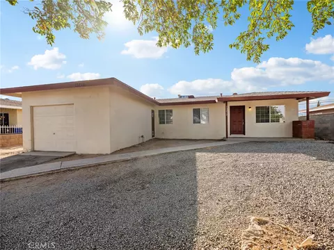 15212 Las Piedras Dr, Victorville, CA 92395