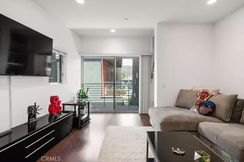 Living - 2222 Strata, Eagle Rock, CA 90041 photo 1 of 2