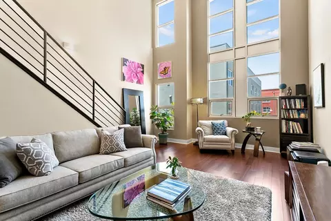 949 E Santa Ana St, Santa Ana, CA 92701