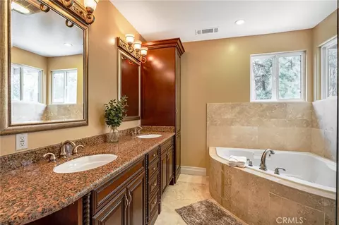 Bath - 27732 N Bay, Lake Arrowhead, CA 92352 photo 1 of 4