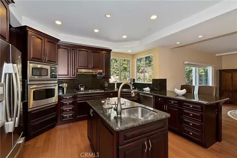 Kitchen - 27732 N Bay, Lake Arrowhead, CA 92352 photo 2 of 2