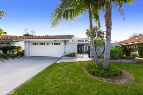 5446 Alta Vis, Laguna Woods, CA 92637