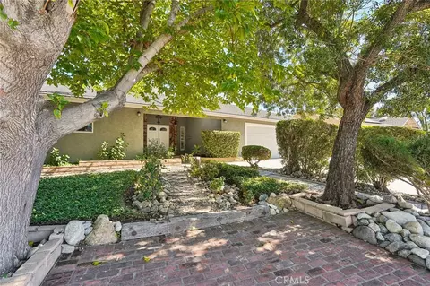 1030 S Danehurst Ave, Glendora, CA 91740
