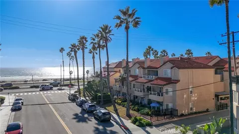 2000 Pacific Coast Hwy #103, Huntington Beach, CA 92648