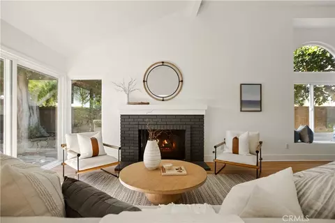 39 Carriage Hill Ln, Laguna Hills, CA 92653