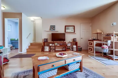 11138 Aqua Vis #43, Studio City, CA 91602